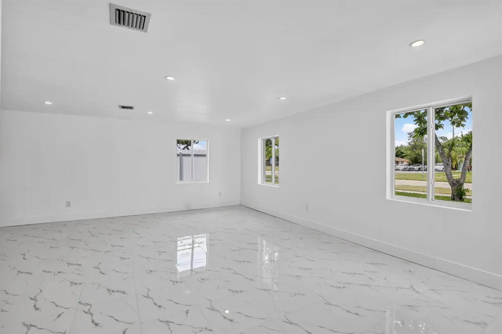 182 SW 6 STREET Deerfield Beach, FL 33441