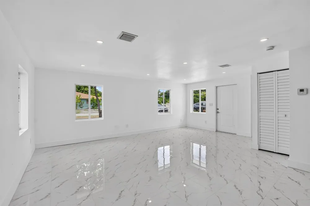 182 SW 6 STREET Deerfield Beach, FL 33441