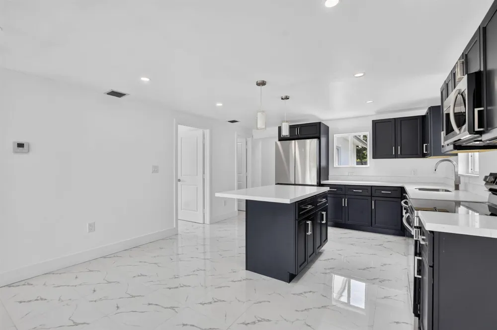 182 SW 6 STREET Deerfield Beach, FL 33441