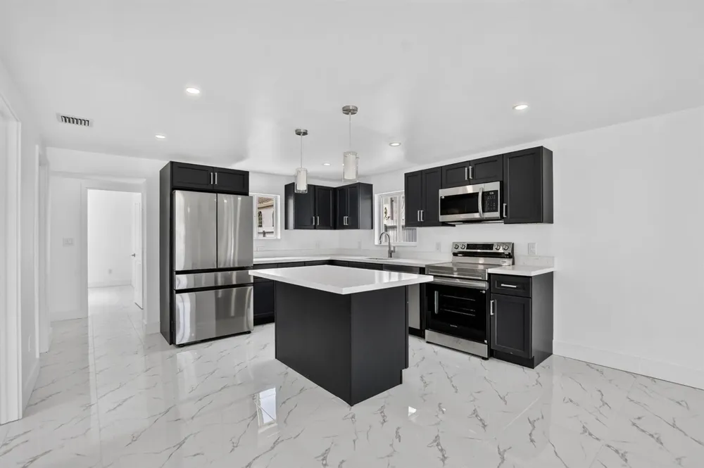 182 SW 6 STREET Deerfield Beach, FL 33441