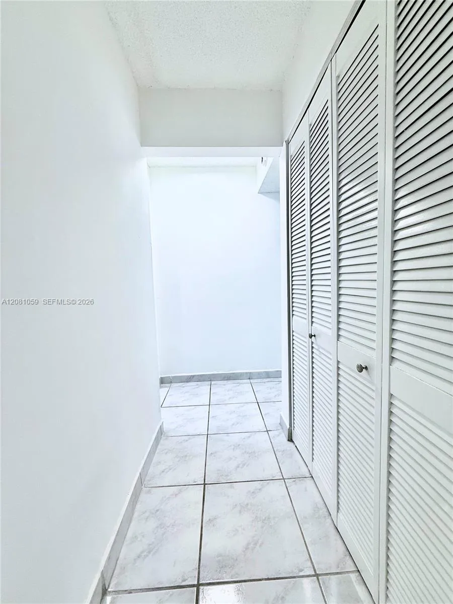 720 Collins Ave #204 Miami Beach, FL 33139