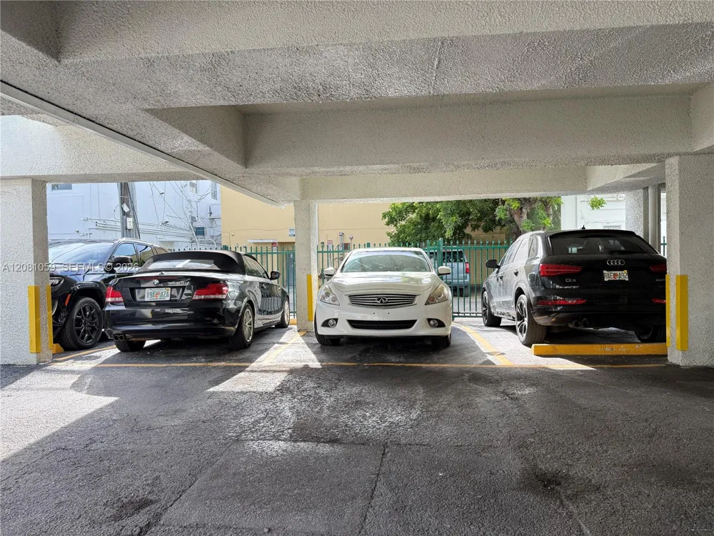 720 Collins Ave #204 Miami Beach, FL 33139
