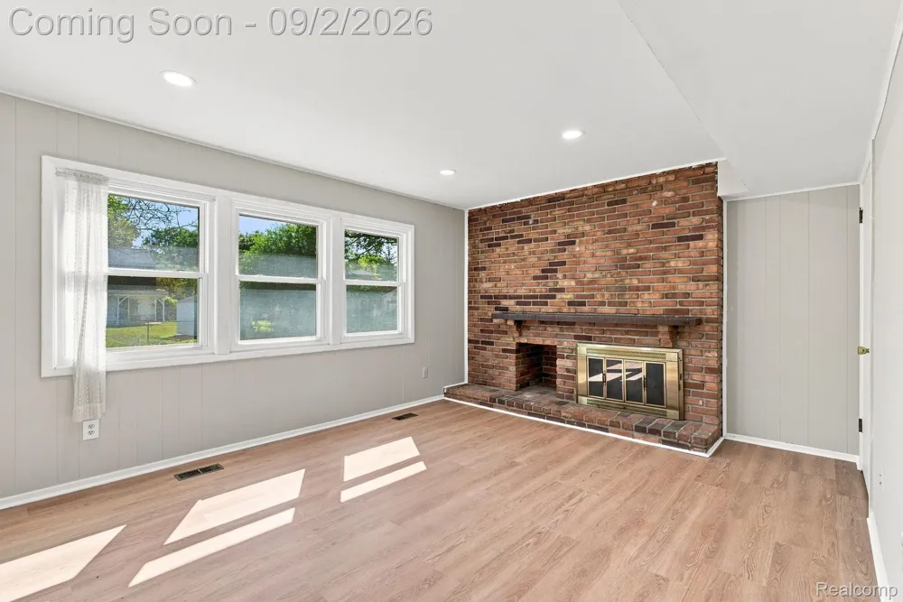 4856 Danbury Drive Troy City, MI 48085