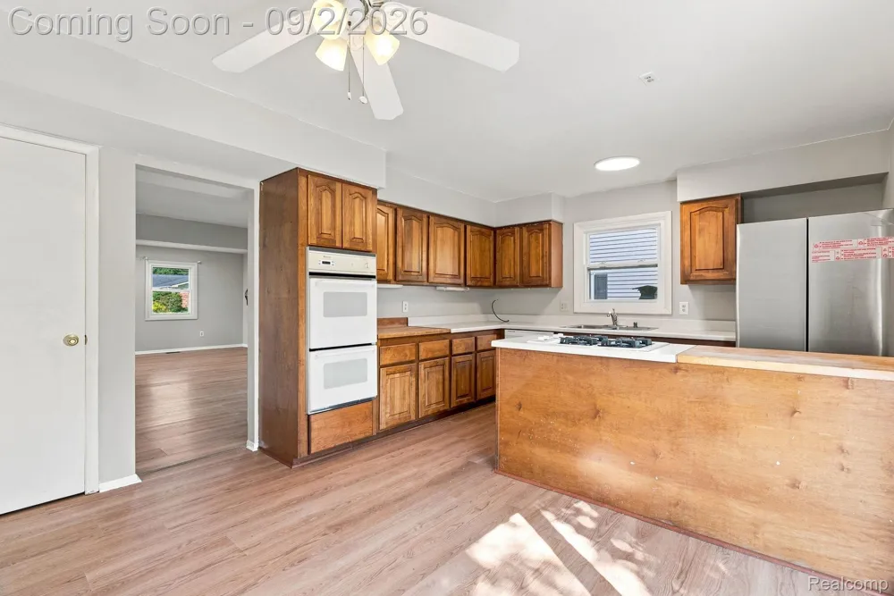 4856 Danbury Drive Troy City, MI 48085