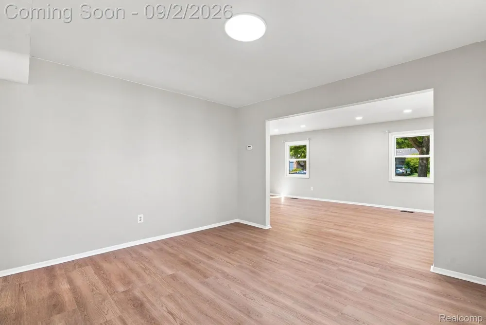 4856 Danbury Drive Troy City, MI 48085