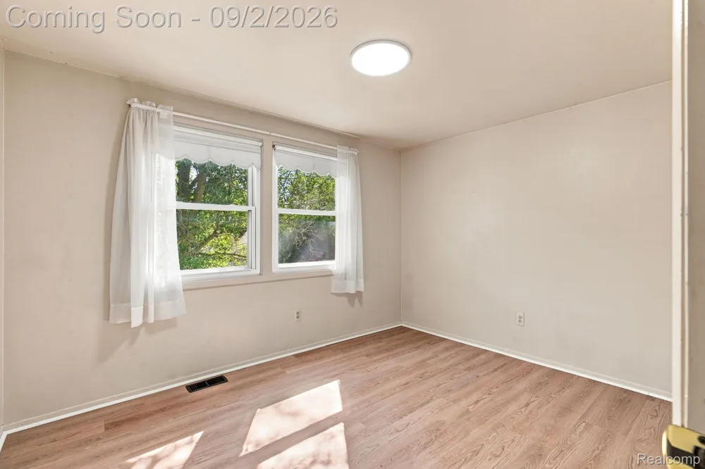 4856 Danbury Drive Troy City, MI 48085