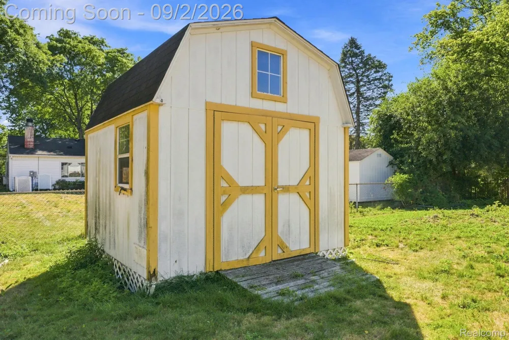 4856 Danbury Drive Troy City, MI 48085