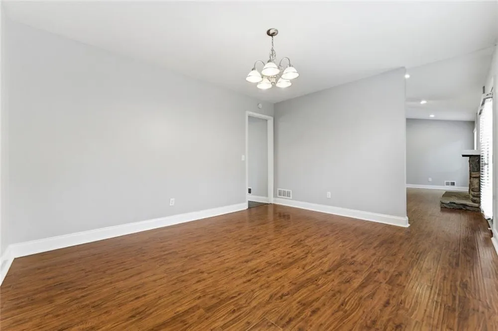 2754 Georgian Terrace Marietta, GA 30068