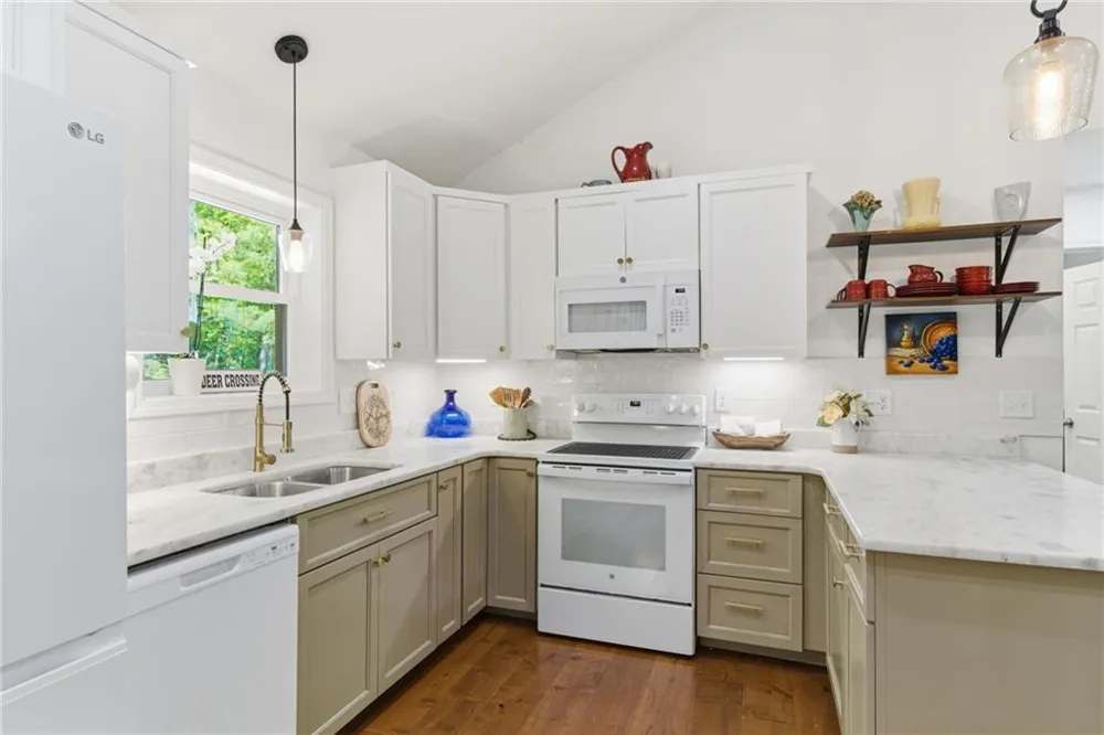 191 Oakwood Road Blairsville, GA 30512