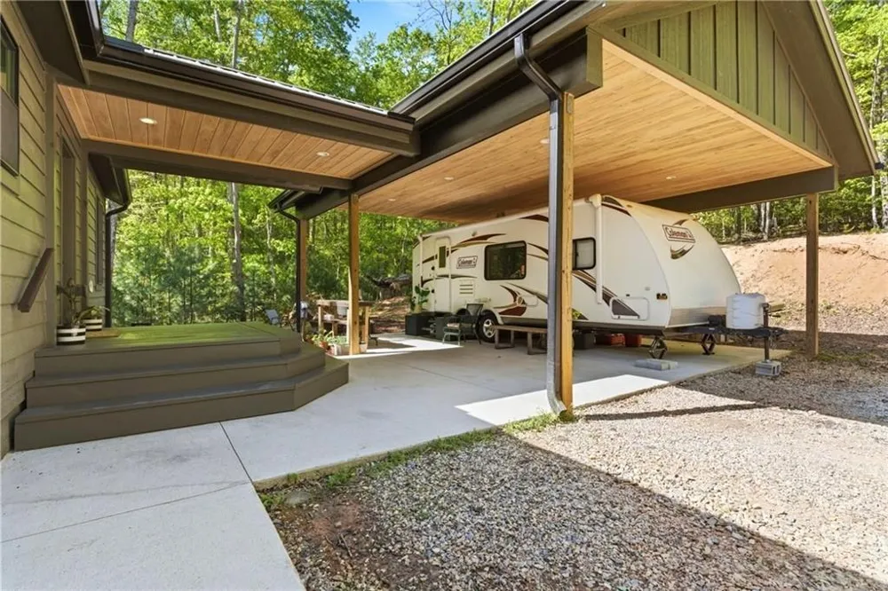 191 Oakwood Road Blairsville, GA 30512