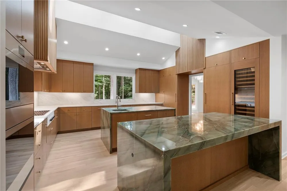 366 Blackland Road NW Atlanta, GA 30342