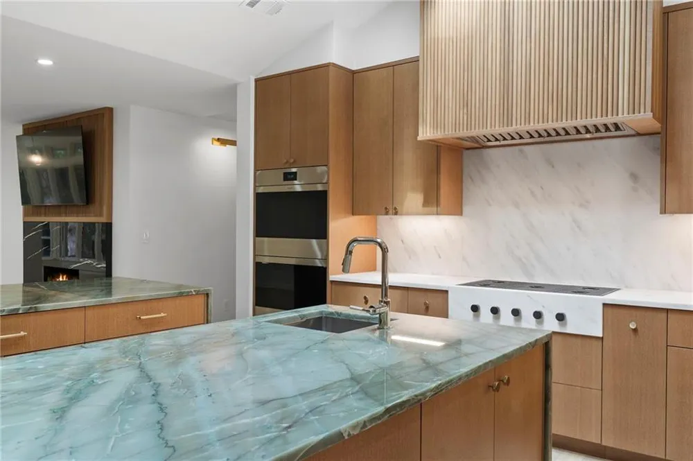 366 Blackland Road NW Atlanta, GA 30342
