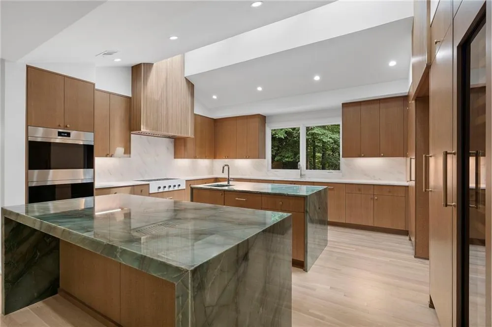 366 Blackland Road NW Atlanta, GA 30342