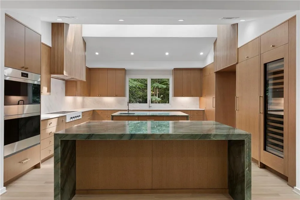 366 Blackland Road NW Atlanta, GA 30342