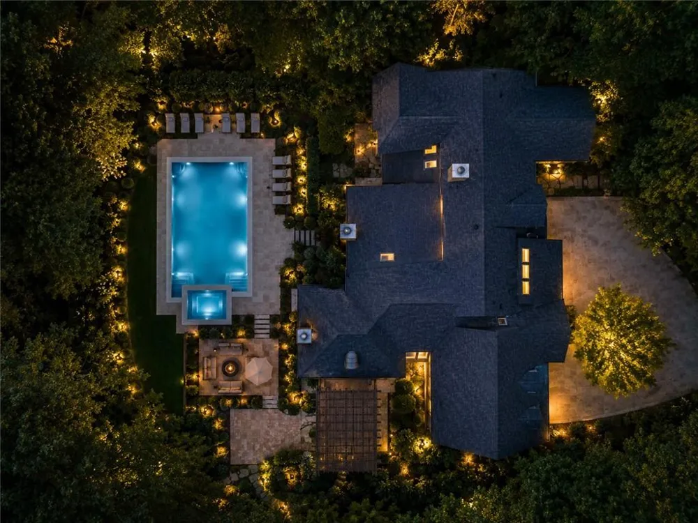 366 Blackland Road NW Atlanta, GA 30342