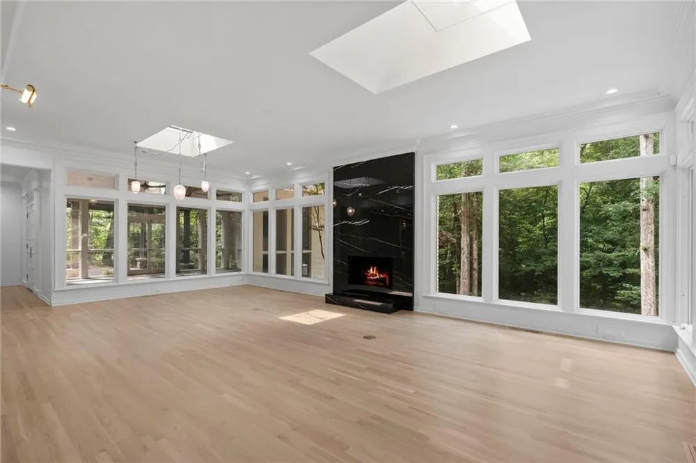 366 Blackland Road NW Atlanta, GA 30342