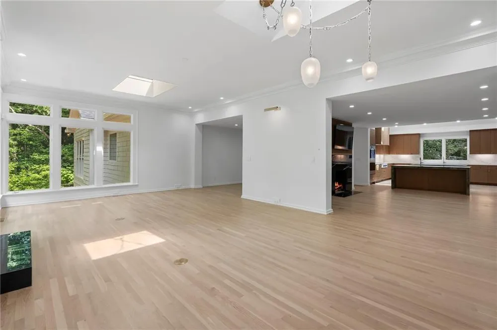 366 Blackland Road NW Atlanta, GA 30342