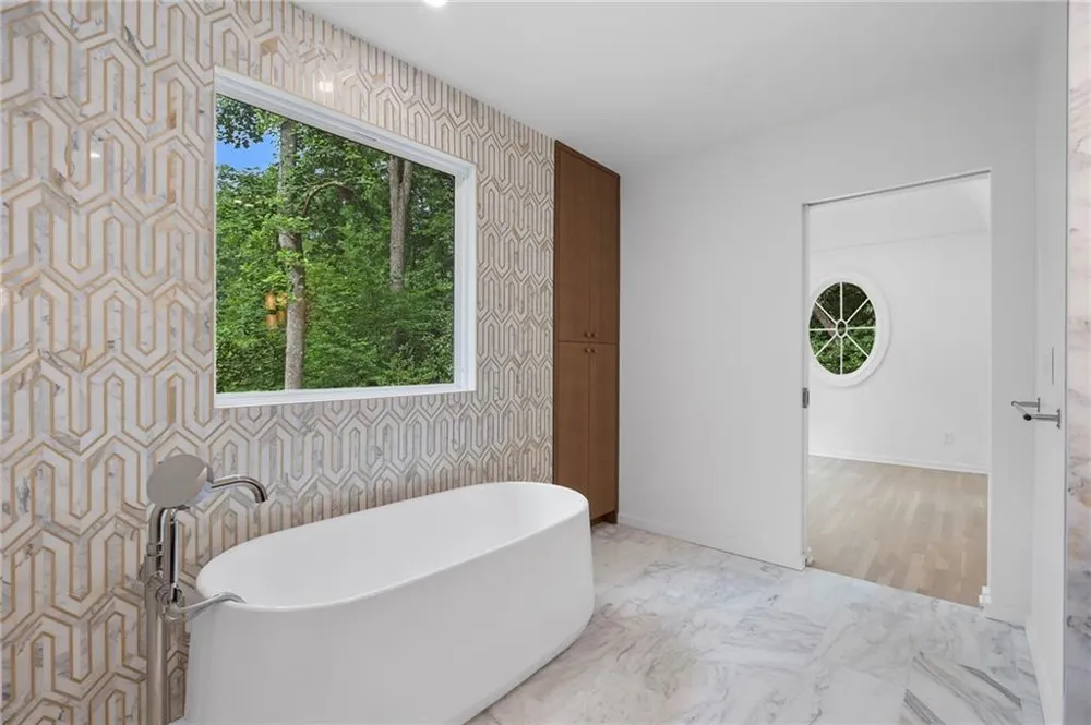 366 Blackland Road NW Atlanta, GA 30342