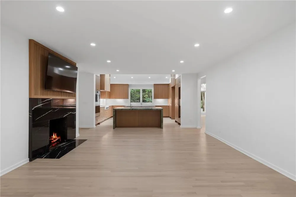 366 Blackland Road NW Atlanta, GA 30342
