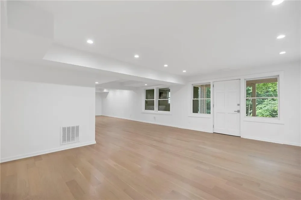 366 Blackland Road NW Atlanta, GA 30342