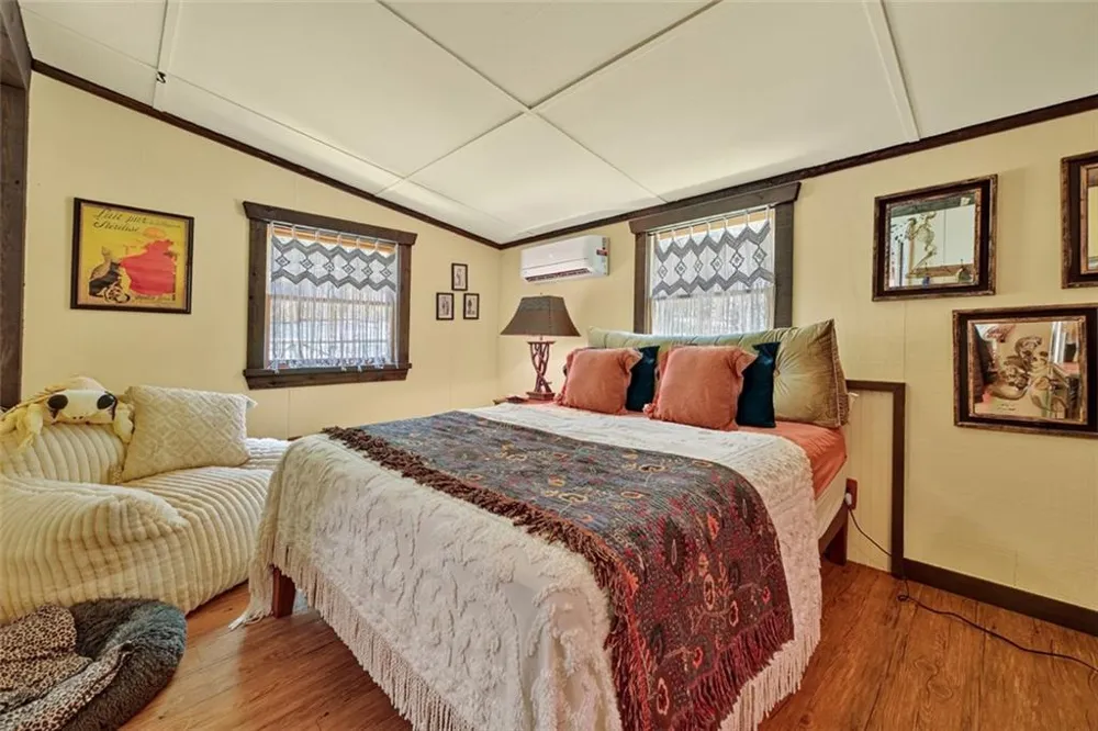 100 Wing Circle Ellijay, GA 30536