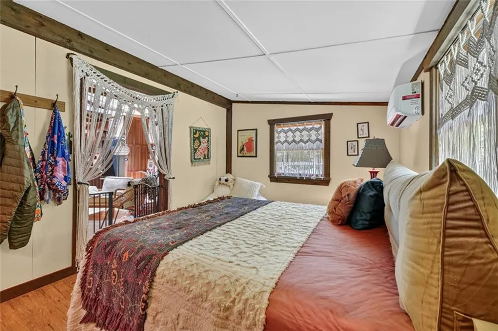 100 Wing Circle Ellijay, GA 30536