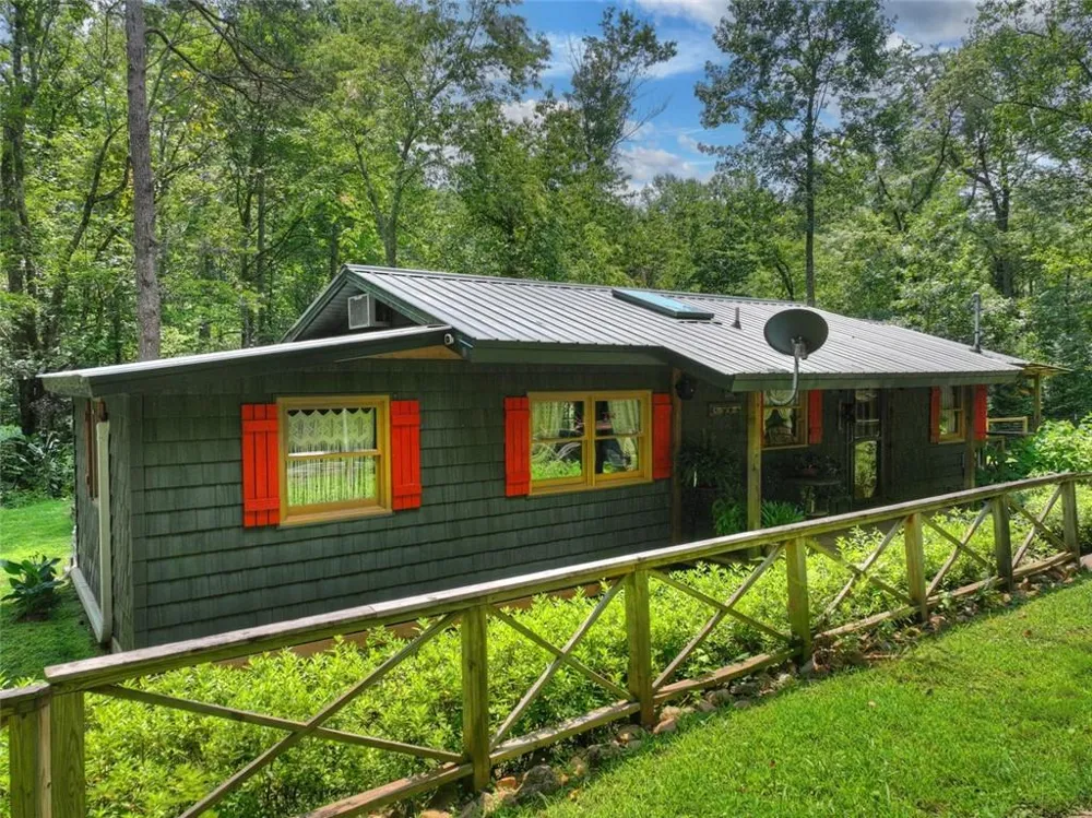 100 Wing Circle Ellijay, GA 30536
