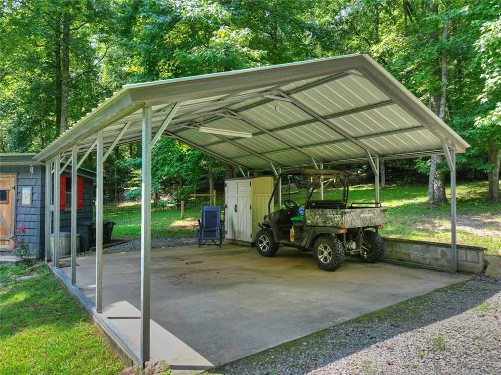 100 Wing Circle Ellijay, GA 30536