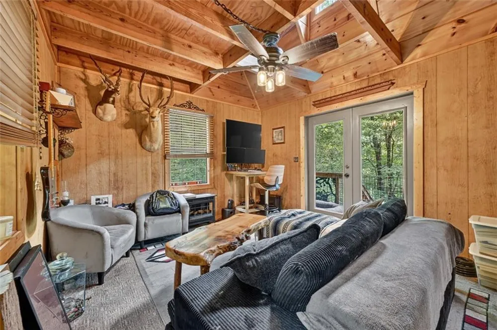 100 Wing Circle Ellijay, GA 30536