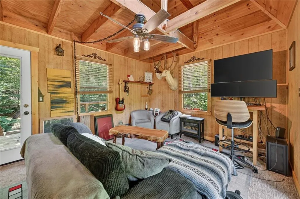 100 Wing Circle Ellijay, GA 30536