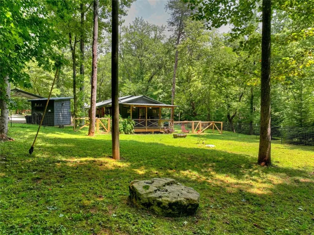 100 Wing Circle Ellijay, GA 30536