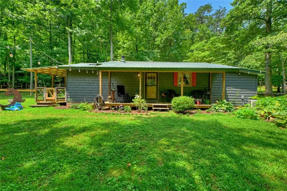 100 Wing Circle Ellijay, GA 30536