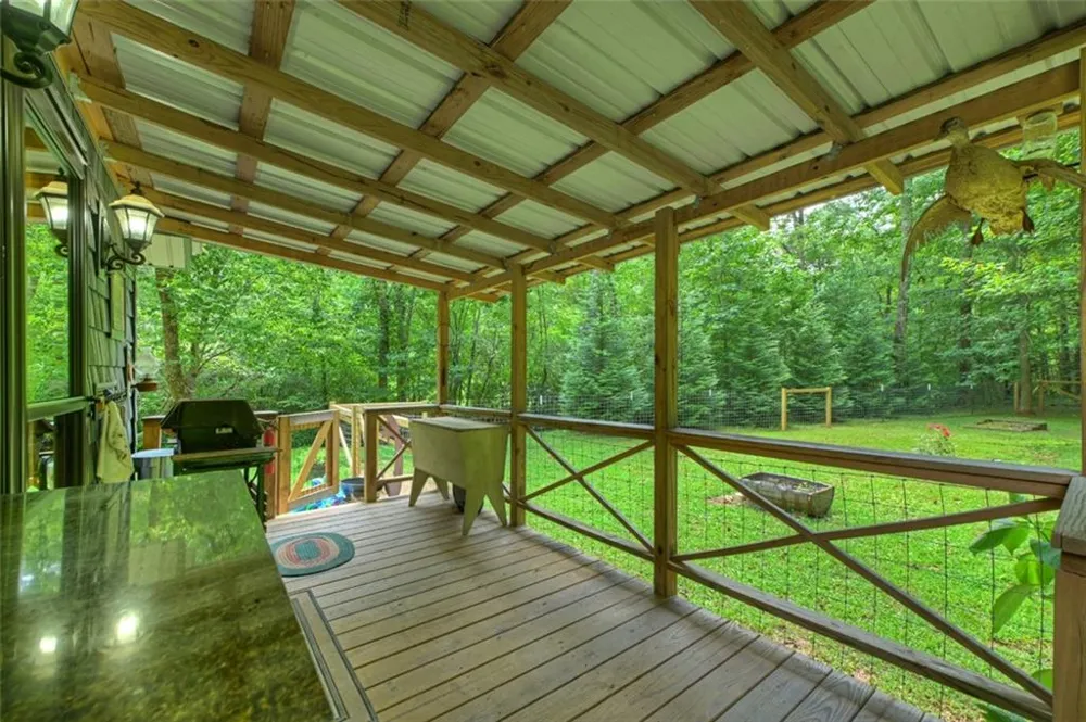 100 Wing Circle Ellijay, GA 30536