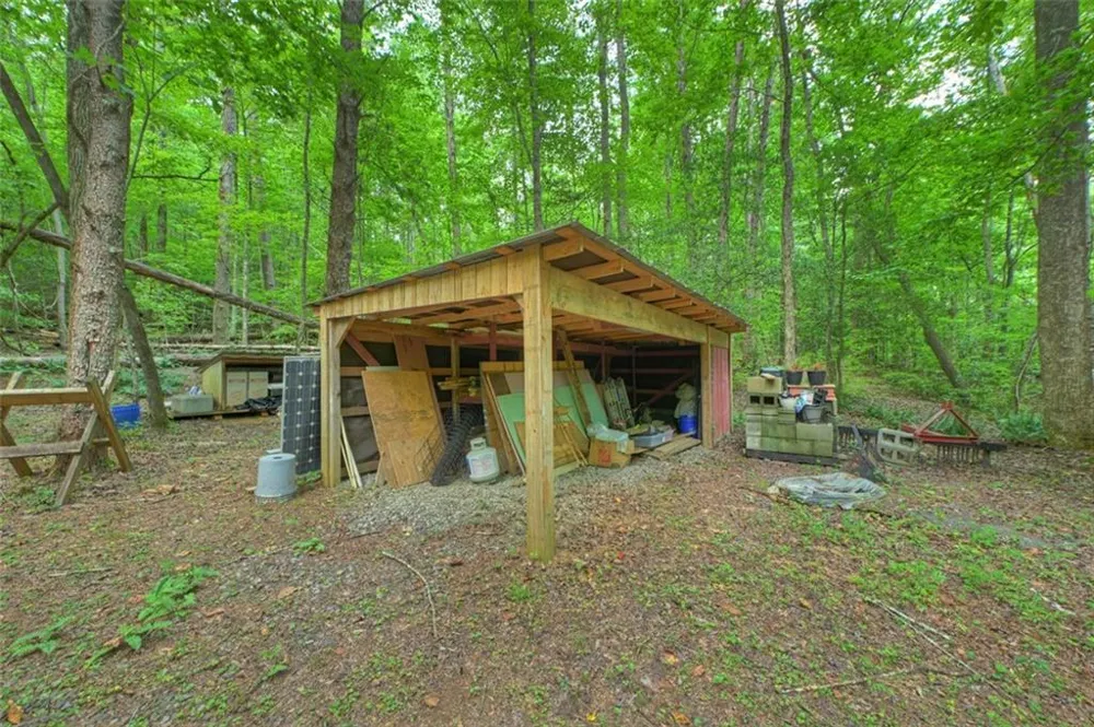 100 Wing Circle Ellijay, GA 30536