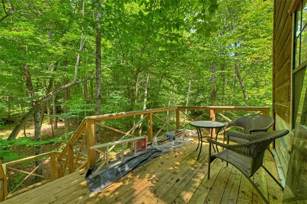 100 Wing Circle Ellijay, GA 30536