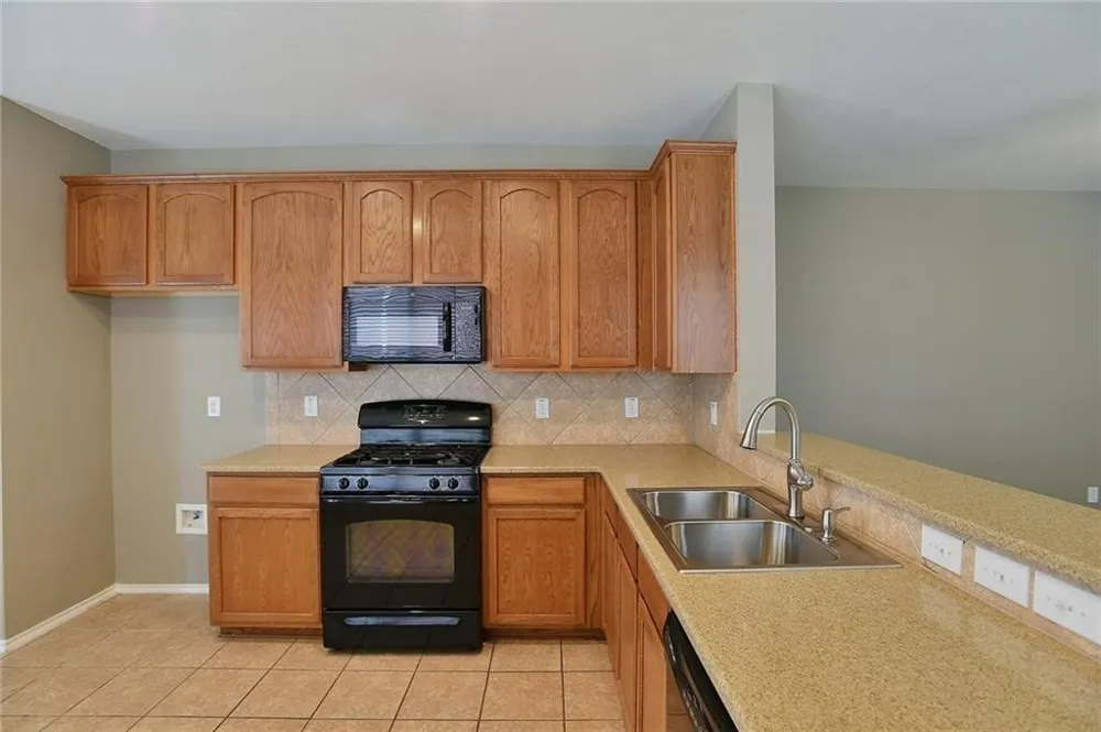 9109 Nathaniel Drive Providence Village, TX 76227