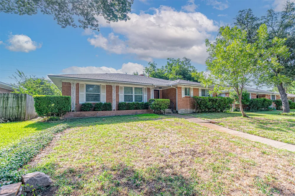 5324 Urban Crest Street Dallas, TX 75227
