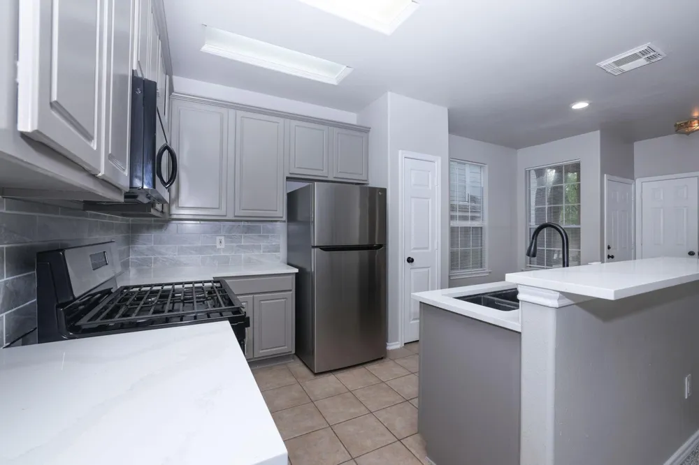 38 Blue Creek Place The Woodlands, TX 77382