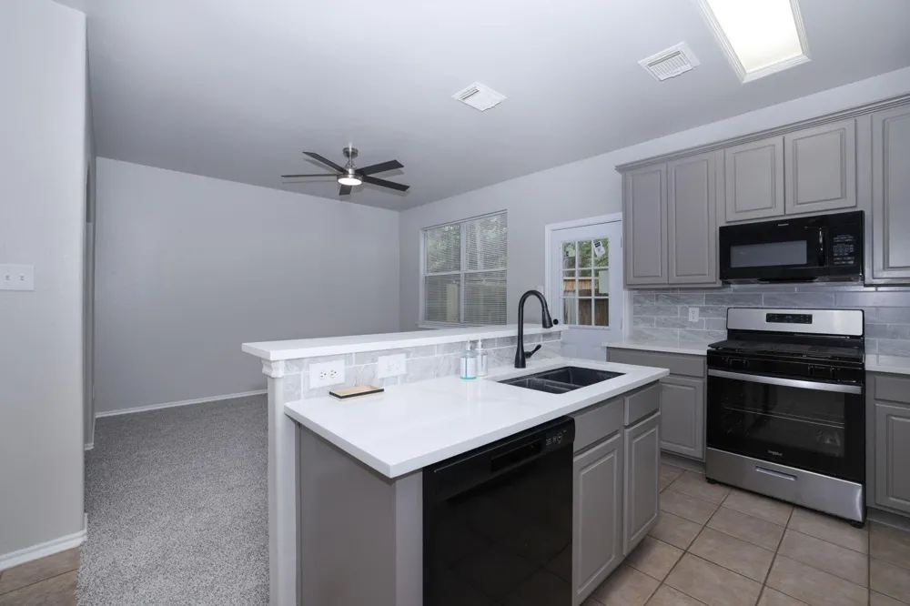 38 Blue Creek Place The Woodlands, TX 77382
