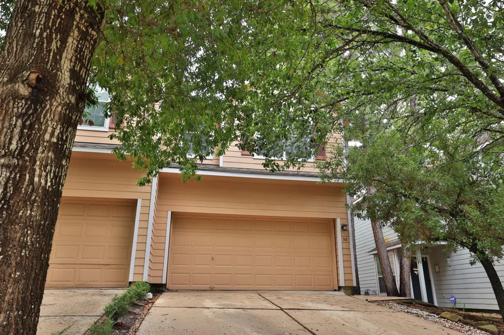38 Blue Creek Place The Woodlands, TX 77382