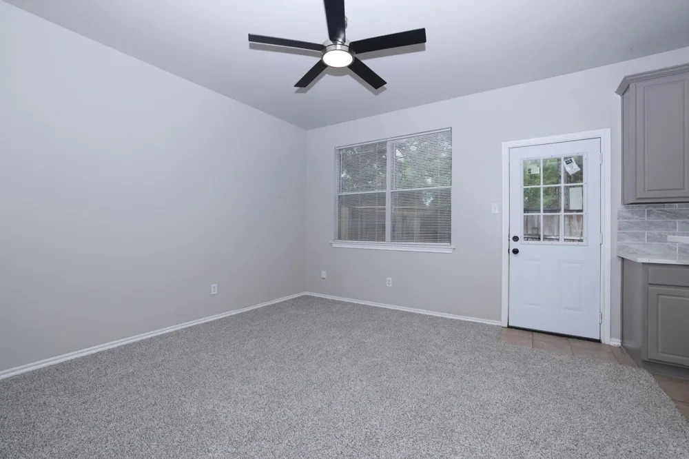 38 Blue Creek Place The Woodlands, TX 77382