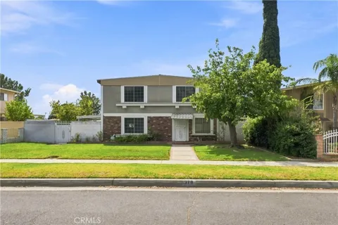 379 E Randall