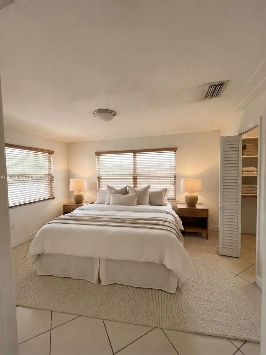 62 W 44th St #0 Hialeah, FL 33012