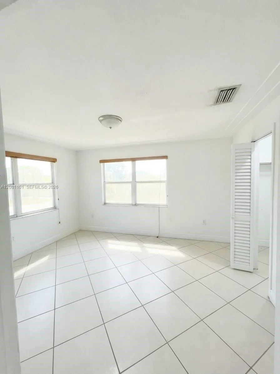 62 W 44th St #0 Hialeah, FL 33012