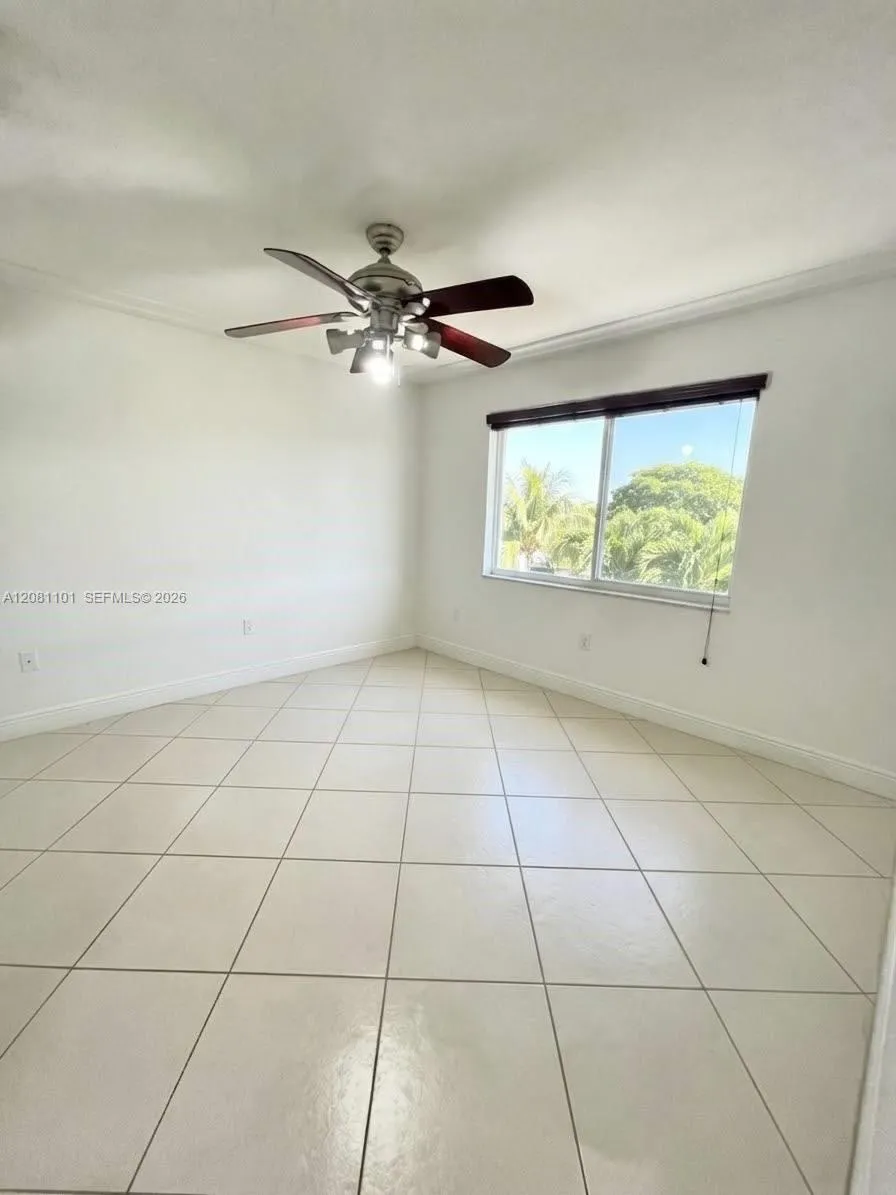 62 W 44th St #0 Hialeah, FL 33012