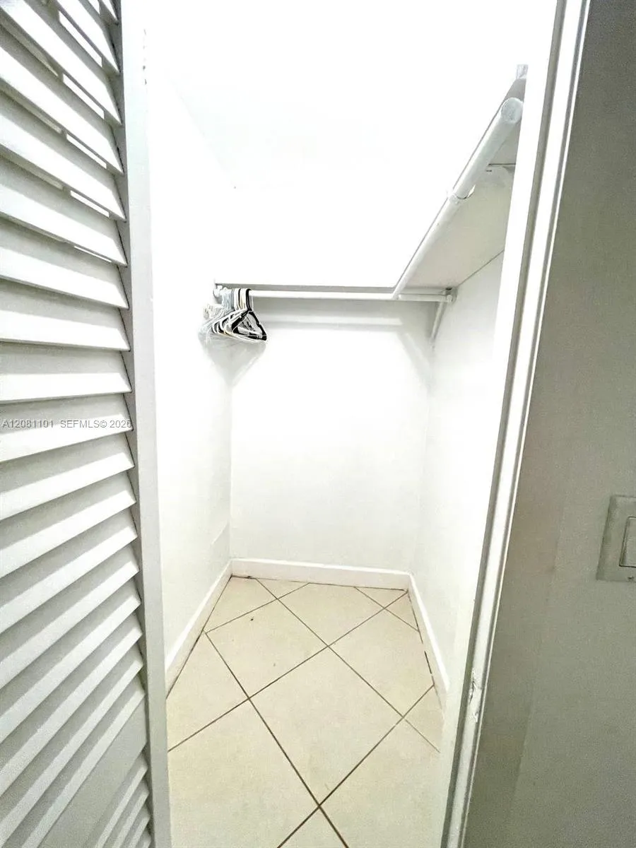 62 W 44th St #0 Hialeah, FL 33012