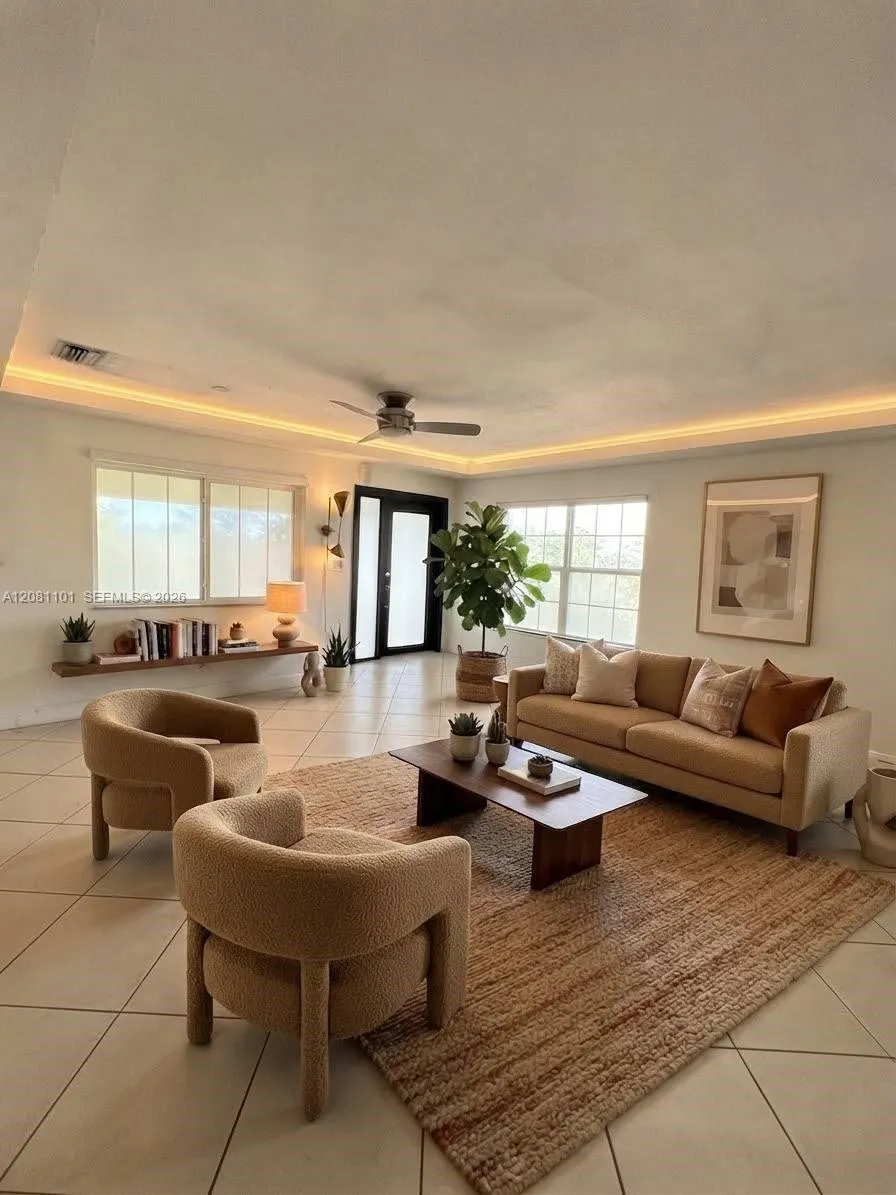 62 W 44th St #0 Hialeah, FL 33012