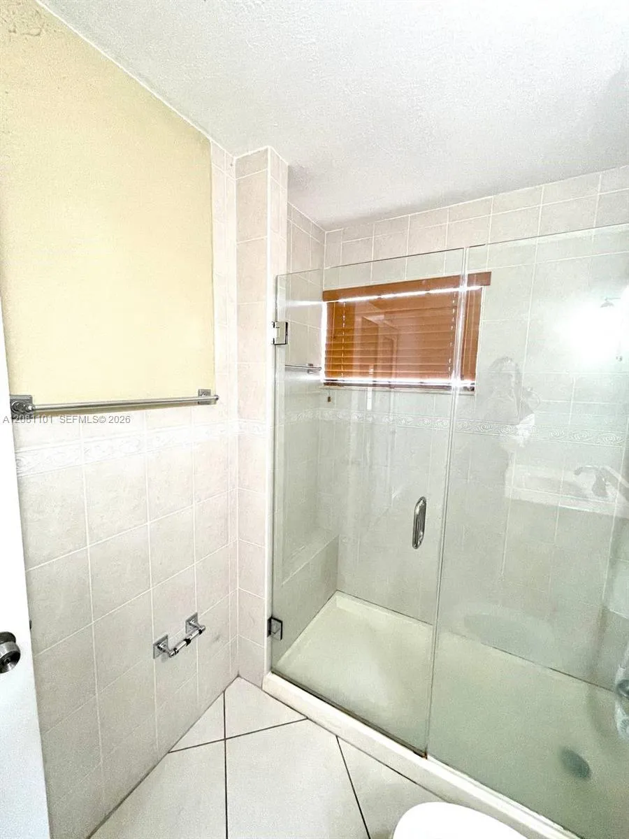 62 W 44th St #0 Hialeah, FL 33012
