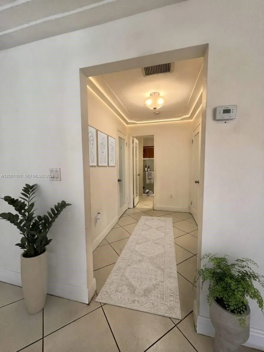 62 W 44th St #0 Hialeah, FL 33012