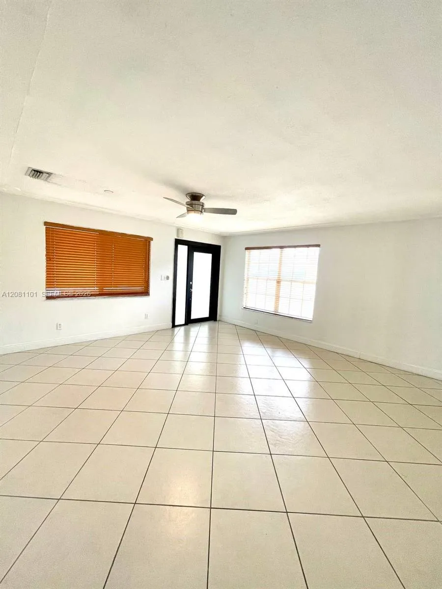 62 W 44th St #0 Hialeah, FL 33012